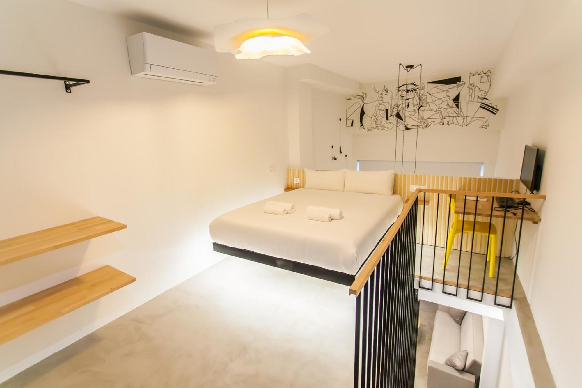 Guernica Luxury Duplex - Location, Light, And Art Apartment Madrid Bagian luar foto
