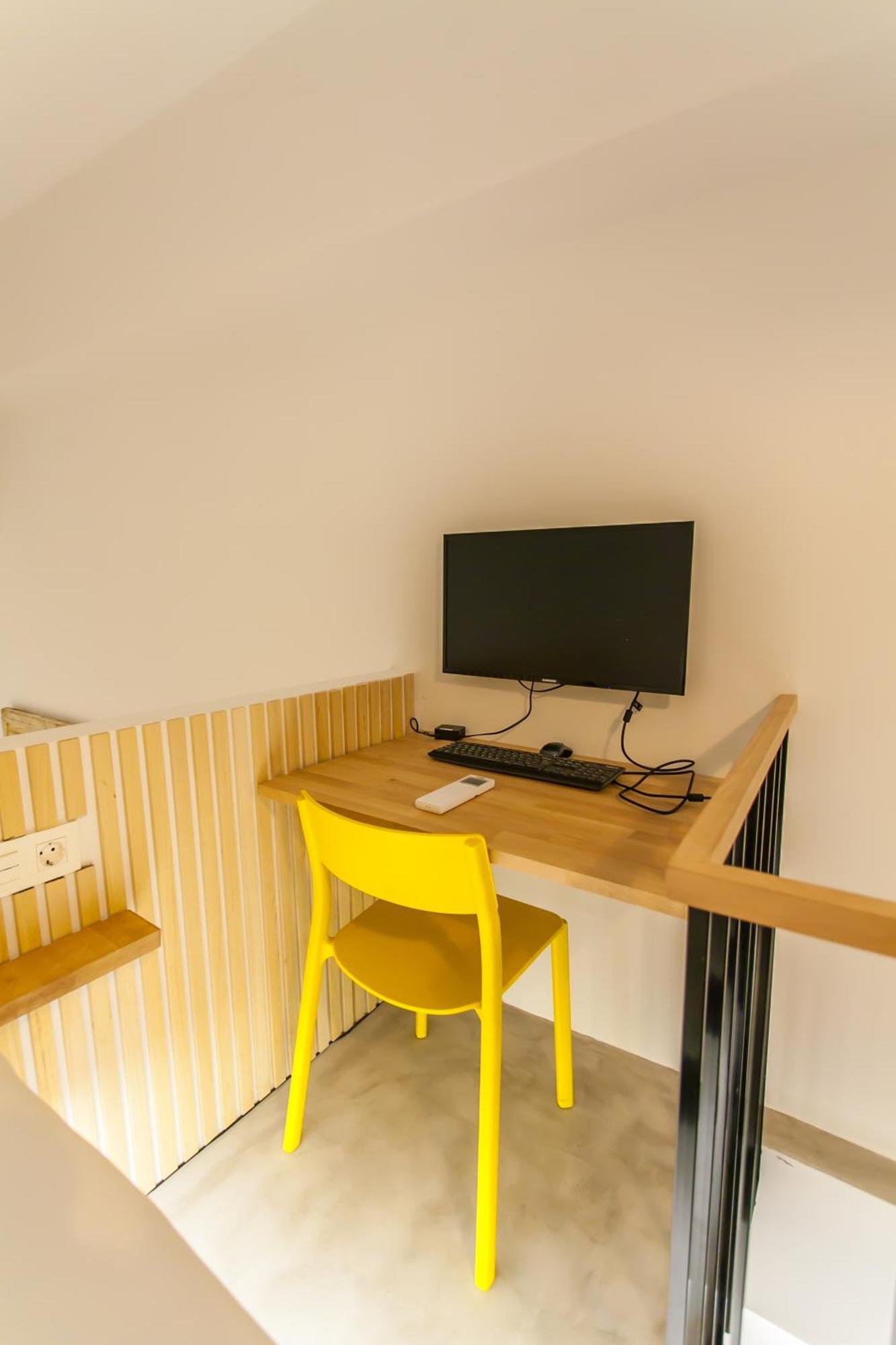 Guernica Luxury Duplex - Location, Light, And Art Apartment Madrid Bagian luar foto