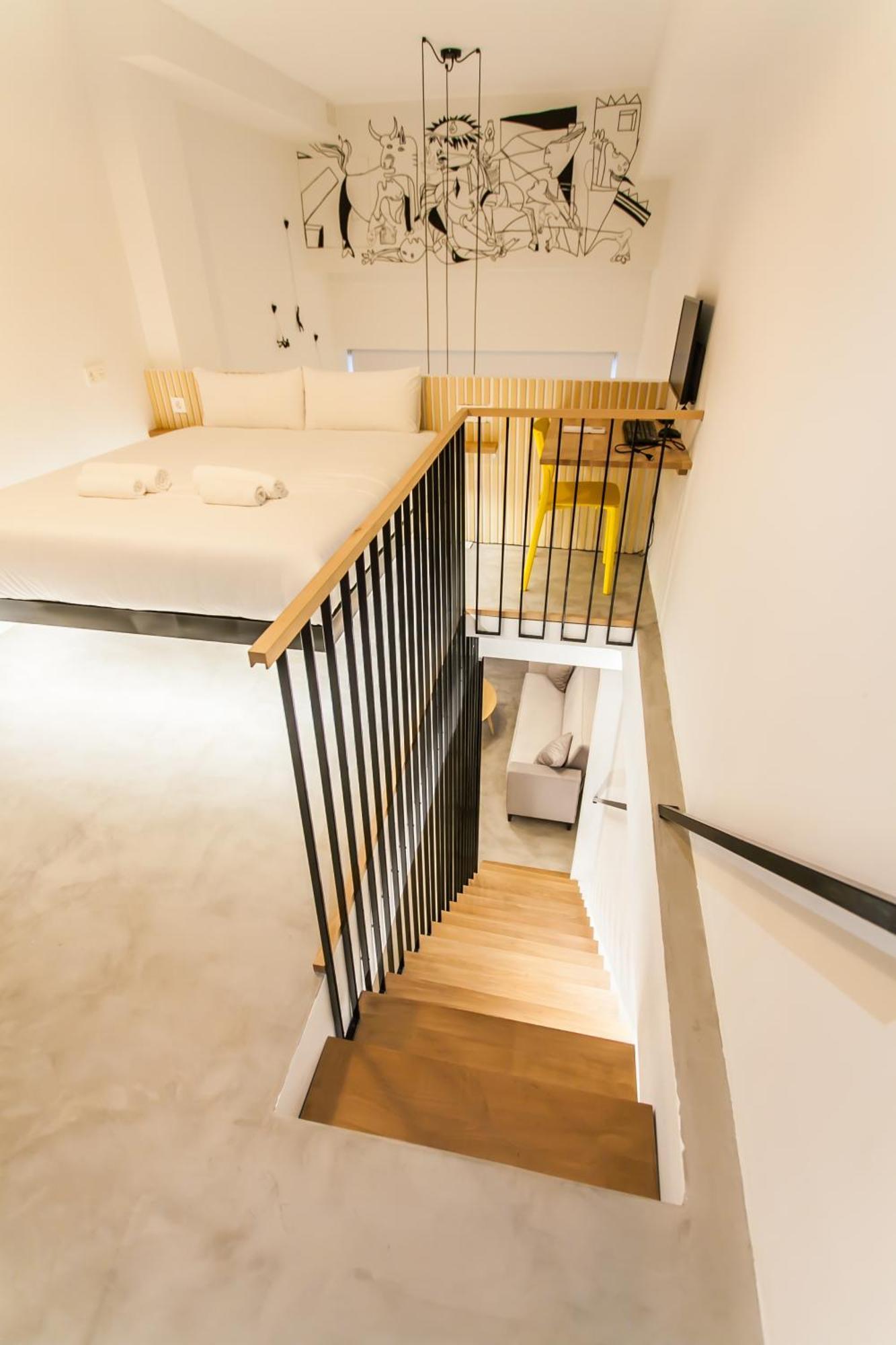 Guernica Luxury Duplex - Location, Light, And Art Apartment Madrid Bagian luar foto